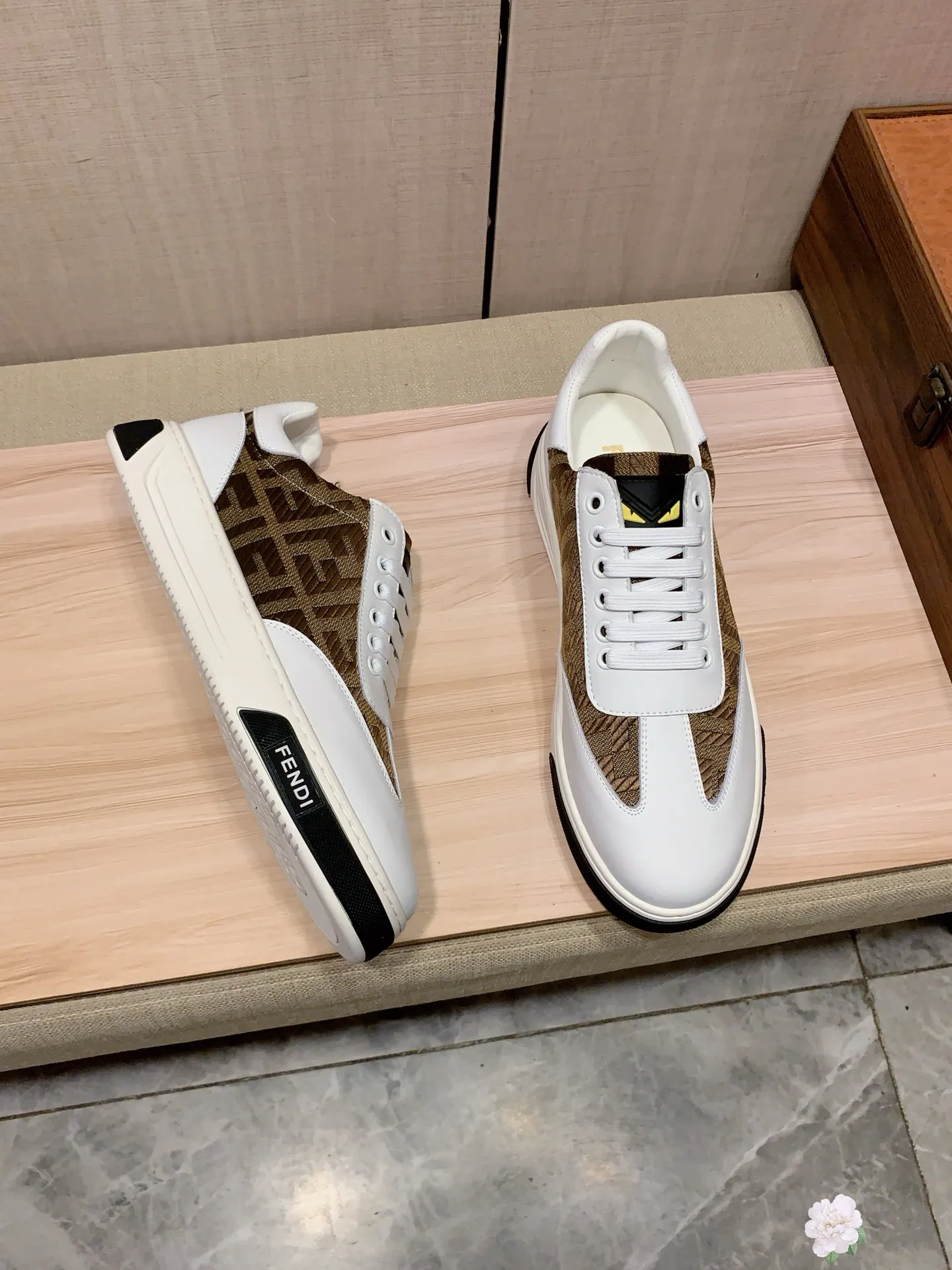 Men's men's shoes 💰420💰💰🎩🎩[Lightning][Lightning] "FENDI*" The latest and most popular casual shoes, top brand [Seduce] luxury ~ purchasing agent, top quality ~. [Strong] The upper is made of imported breathable cowhide with material ➕ breathable sheepskin feet (•) and fine workmanship. The original stylish and stylish soft rubber wear-resistant and non-slip outsole is light and comfortable on the feet. The real thing looks better when photographed in person. 0099: code: 38-44, 4️⃣ colors selected